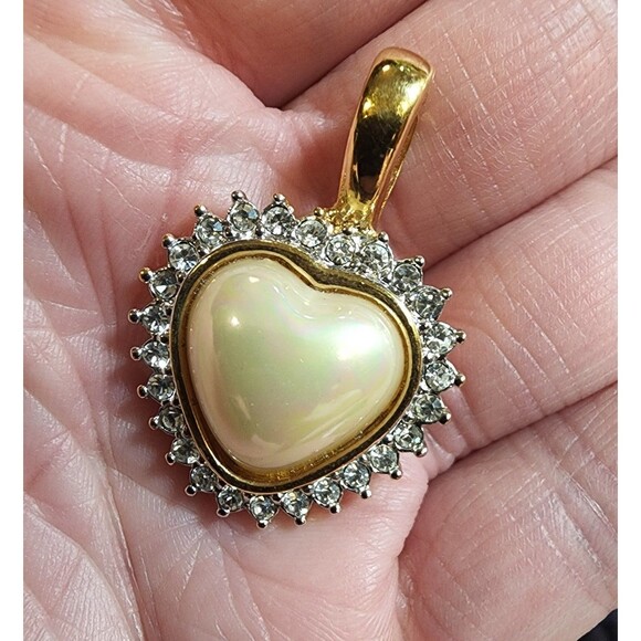 Vintage Faux Heart Shaped Pearl and Rhinestone Necklace Enhancer - Picture 7 of 11